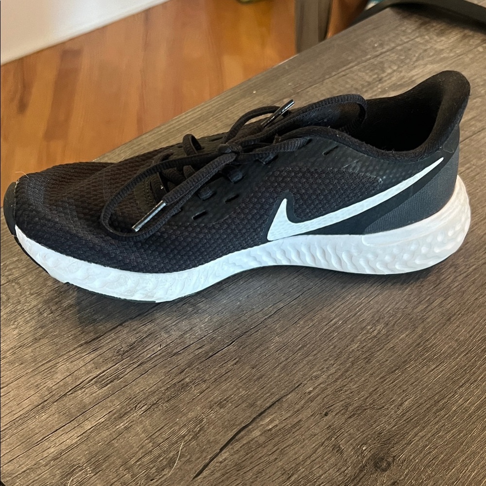 Nike Black and White Athletic Shoes